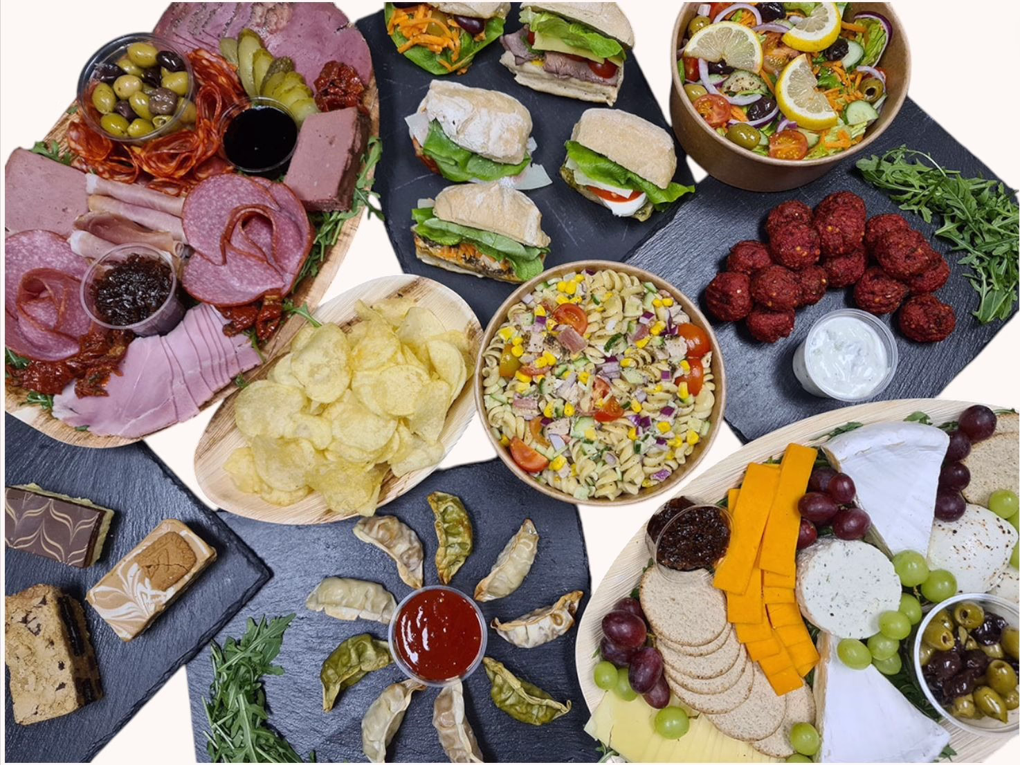 Buffet N°4 - Sandwiches, salads, falafels, gyozas, cheese platter, charcuterie platter, crisps and cakes