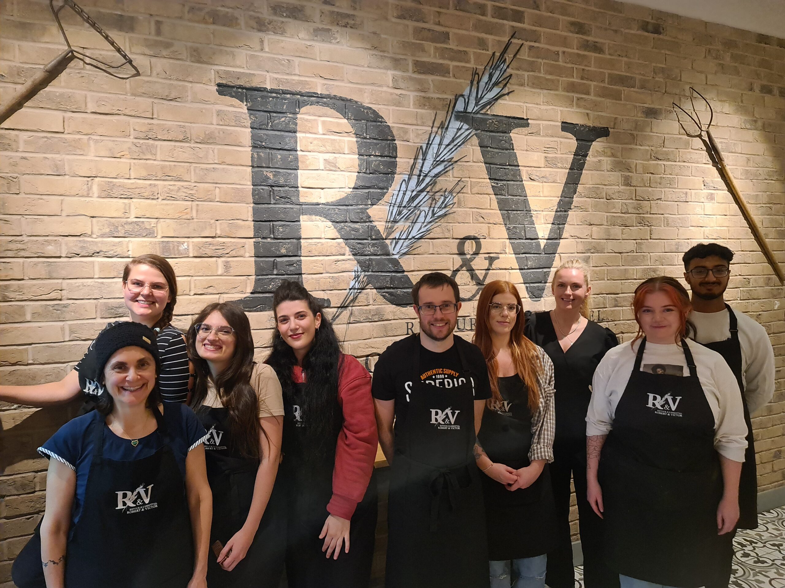 Robert & Victor team