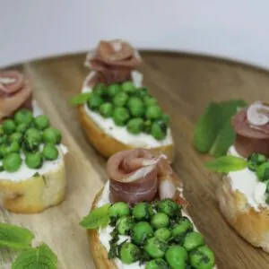 Pea, Mint & Prosciutto Crostini